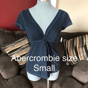 Navy blue top size medium
